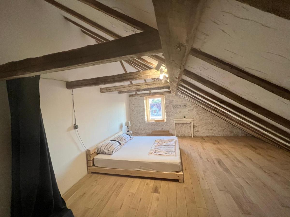 Ferienwohnung Palazzo Di Toma Milna  Exterior foto