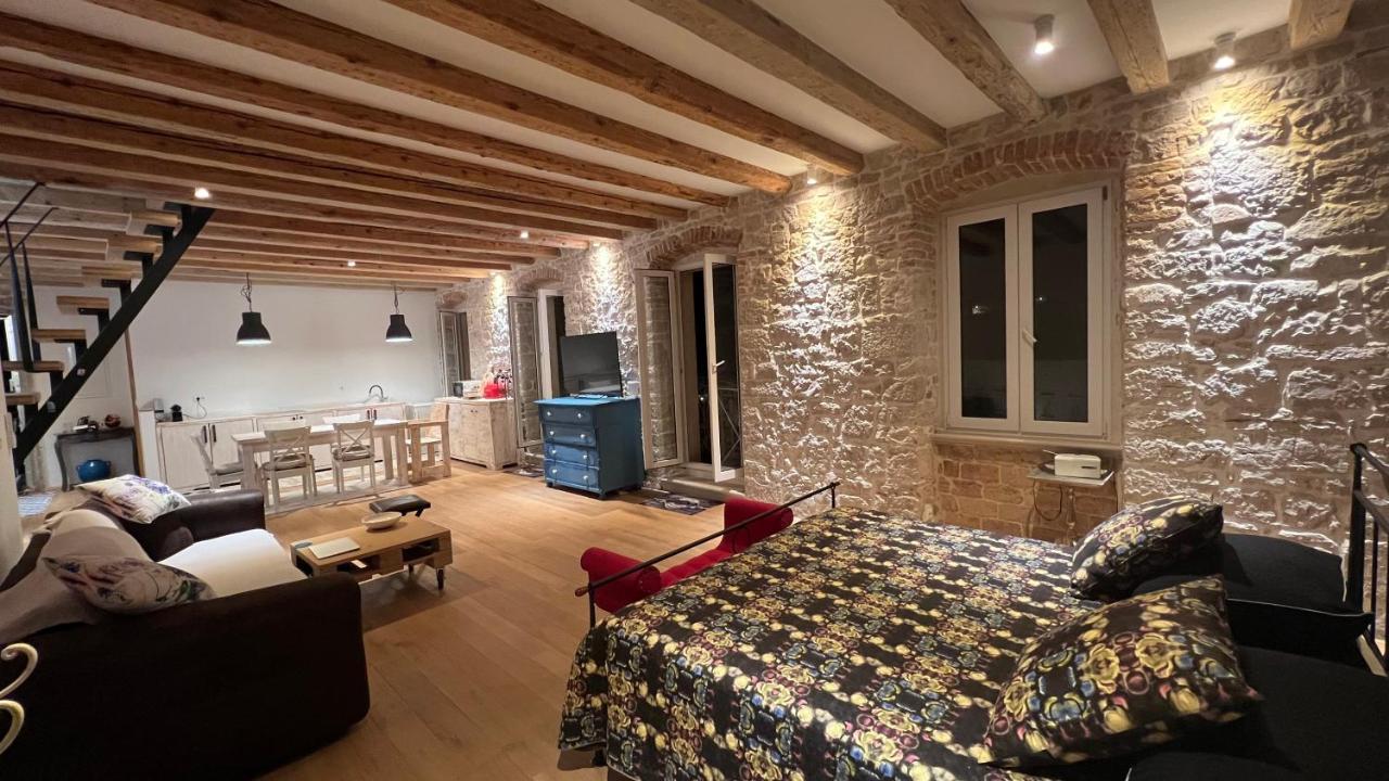 Ferienwohnung Palazzo Di Toma Milna  Exterior foto