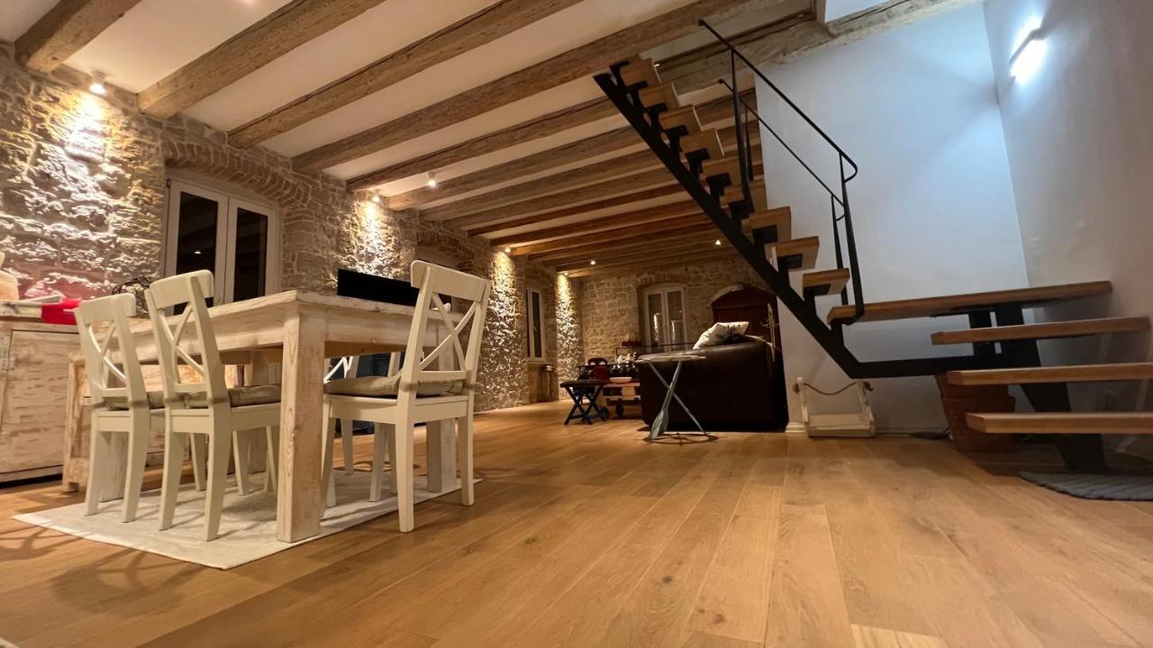 Ferienwohnung Palazzo Di Toma Milna  Exterior foto